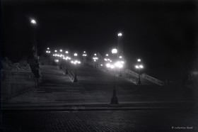 ref-plaques-1900013-escalier-nuit-gare-st-charles-60x90.jpg