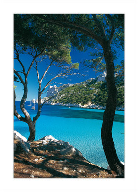 CALANQUE DE SORMIOU 50X70 cm Calanques Provence Marseille photo couleurFORMAT DISPONIBLE 70x50cm uniquementpas de telechargement disponible.A chaque format correspond une éditions limitée spécifique .© collection P GUZIKA titre indicatif suivant la finition, tarif encadré vente direct:50 X 70   99€DISPONIBLE SUIVANT STOCK -  CRÉATION JOURNALIERE  -