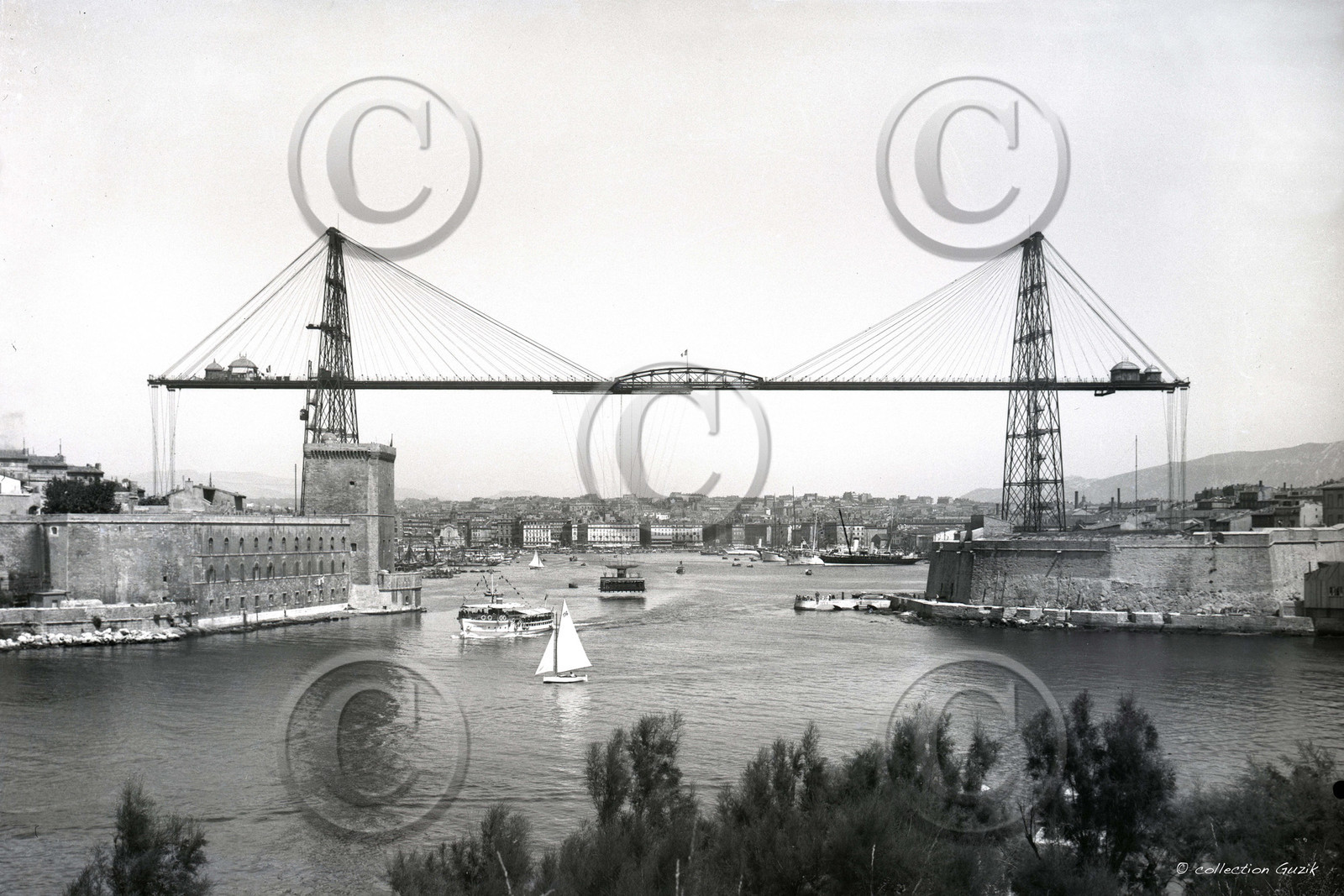 ref-plaque-1900041-entre-du-vieux-port-avec-transbordeur-60x90taille 60X90cm   30x45cm